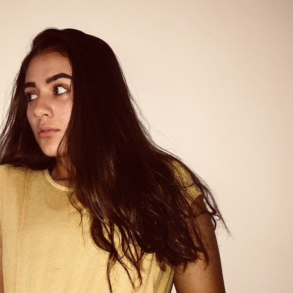 Meet your Posher, Gabby - Picture 4 of 4